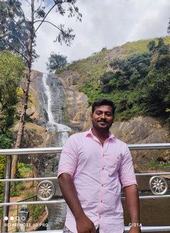 Julian - Male escort in Chennai Photo 1 of 2