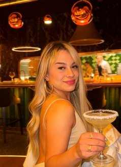 Juliana - Transsexual escort in Barcelona Photo 1 of 8