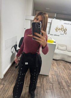 Juliana K - Transsexual escort in Beirut Photo 28 of 28