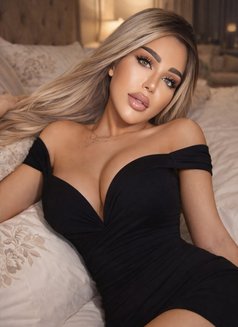 Juliana K - Transsexual escort in Beirut Photo 27 of 30