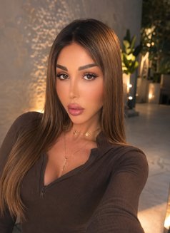 Juliana K - Transsexual escort in Beirut Photo 8 of 16