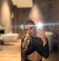 Juliana - puta in Dubai Photo 1 of 9