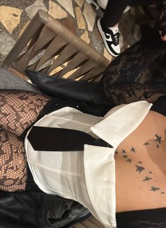 Julide - puta in Riyadh Photo 3 of 6