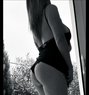Julie - escort in Dubai Photo 1 of 4