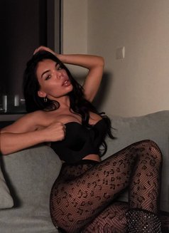 Julie Best Masseuse - masseuse in Dubai Photo 2 of 7