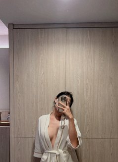 Julie Bkk - Transsexual escort in Bangkok Photo 1 of 6