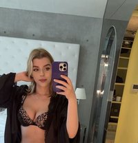 Julie - escort in Seoul