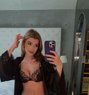 Julie - escort in Seoul Photo 4 of 7