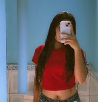 Julie - escort in Muscat