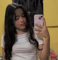 Julie - escort in Muscat
