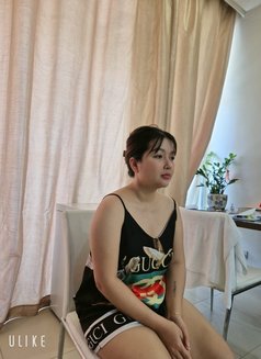 Julie - escort in Singapore Photo 2 of 2