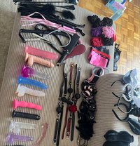 Julie - escort in Paris