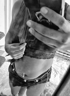 Julie - Transsexual escort in Nairobi Photo 1 of 8