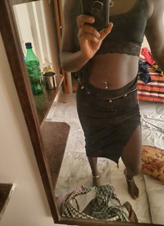 Julie - Transsexual escort in Nairobi Photo 6 of 8