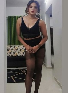 Julie Mistress Trany - Acompañantes transexual in Pune Photo 1 of 5
