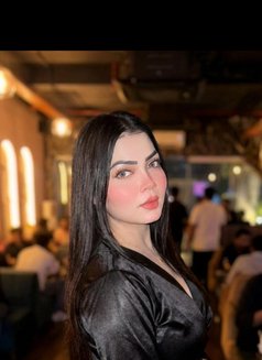 Julie - escort in Pune Photo 2 of 11