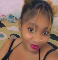 Julie - escort in Dammam
