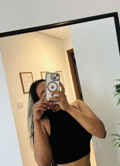 Julie🦋 - escort in Dubai Photo 3 of 3