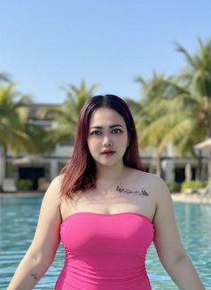 Julie - escort in Gurgaon Photo 1 of 3