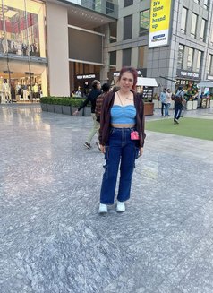 Julie - puta in Gurgaon Photo 8 of 13