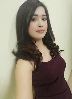 Julie - escort in Muscat Photo 1 of 2