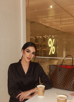 Call me now - Acompañantes transexual in Muscat Photo 5 of 7