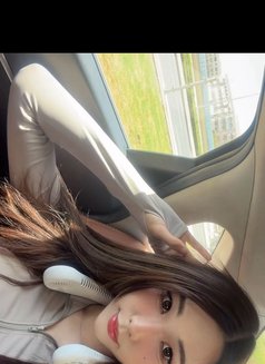 Julie - Acompañantes transexual in Dubai Photo 1 of 9
