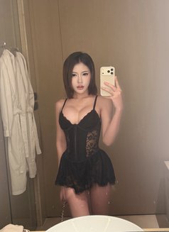 Julie, the new era - escort in Bangkok Photo 3 of 7