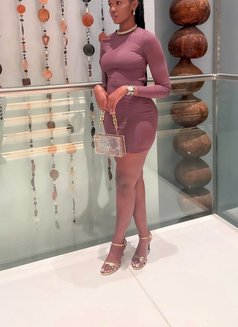 Julie 762.195,683 - puta in Kampala Photo 4 of 5