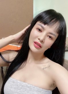 Julie - puta in Mumbai Photo 4 of 5