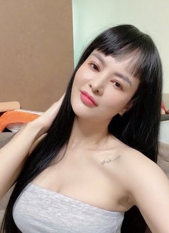 Julie - puta in Mumbai Photo 5 of 5