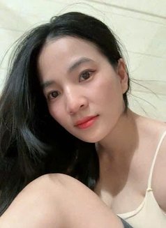 Julie - escort in Mumbai Photo 1 of 6