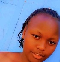 Julie W - puta in Nairobi