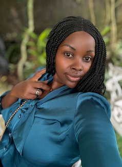 Julie - escort in Yiwu Photo 1 of 3