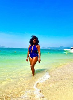 Julie - escort in Yiwu Photo 2 of 3