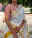Julie - escort in Kochi Photo 2 of 3