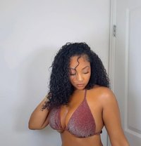 Juliekinky - escort in Kuwait