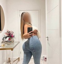 Juliena - escort in Dubrovnik