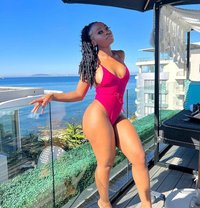 Juliesa - escort in Kuwait