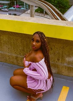 Juliet incall & outcall BDSM and cam - puta in Hyderabad Photo 3 of 4