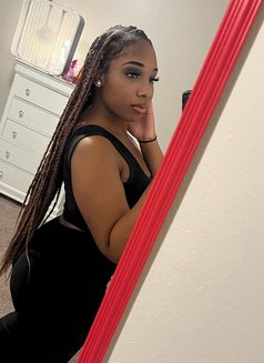 Juliet incall & outcall BDSM and cam - puta in Hyderabad Photo 4 of 4