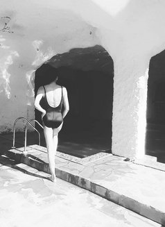 Juliet - Transsexual escort in Mumbai Photo 4 of 7