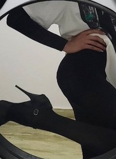 Juliet - Transsexual escort in Mumbai Photo 7 of 7