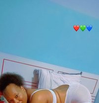 Juliet - escort in Muscat