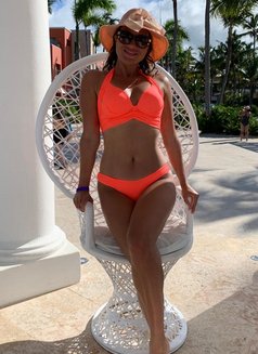 Bangkok Russian Escort Julietta - puta in Bangkok Photo 16 of 21