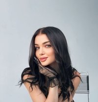 Juliya 157cm/39kg/age 19 - puta in Dubai Photo 4 of 8