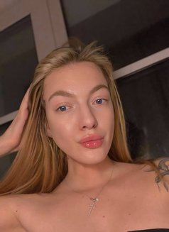 Juliya - escort in Bangkok Photo 16 of 17