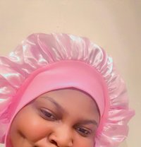 Julleit - escort in Kuwait