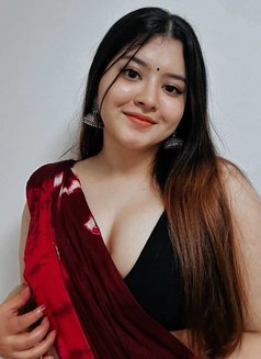 Jully - escort in Colombo Photo 1 of 1