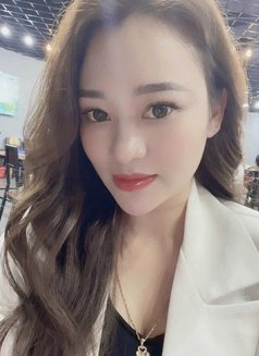 July - escort in Singapore Photo 1 of 9